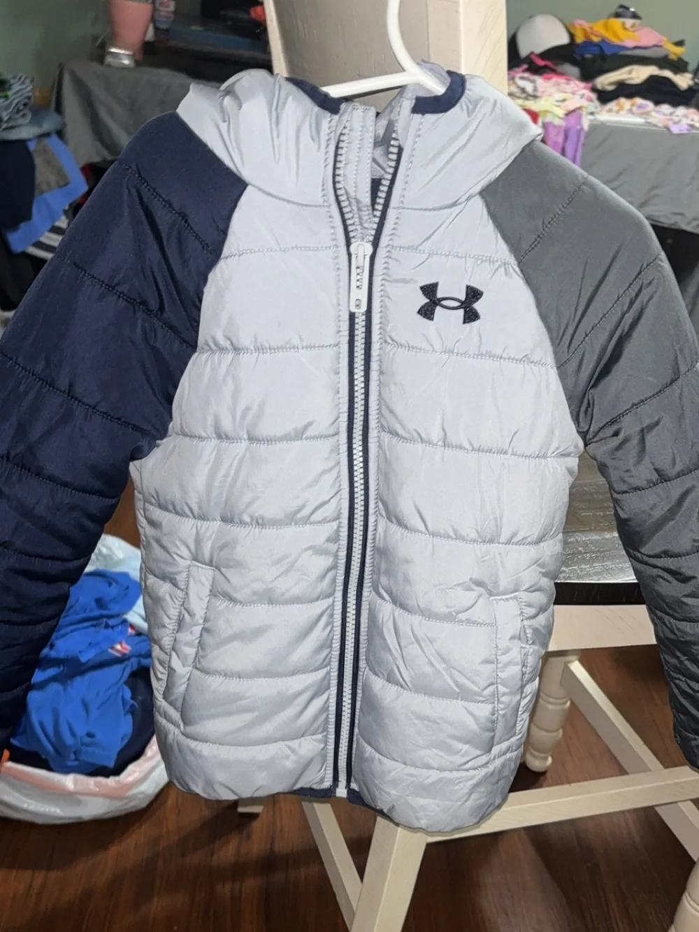 Under Armour Light Gray Puffer Jacket with Navy Accents